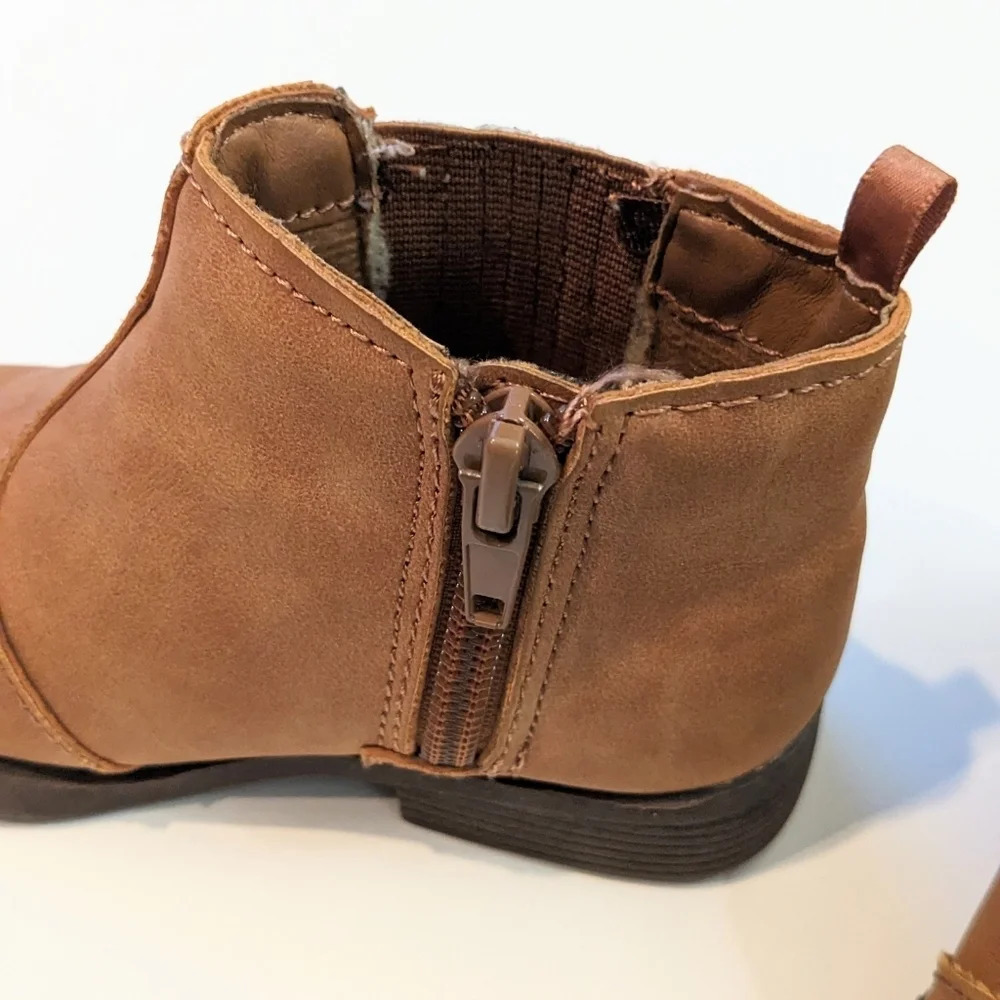 Toddler Girls OSHKOSH REVA Ankle Boots - Picture 8 of 9